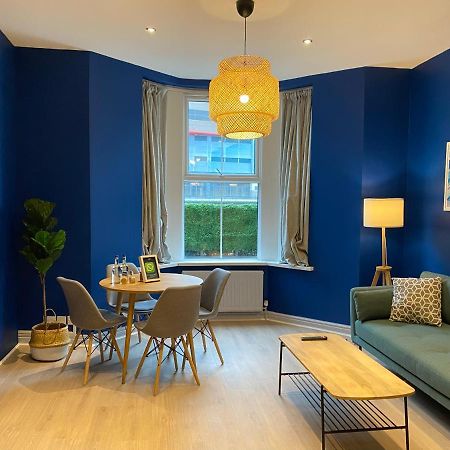 Aaron Wise - 17 Fitzhamon Apartments Cardiff Extérieur photo