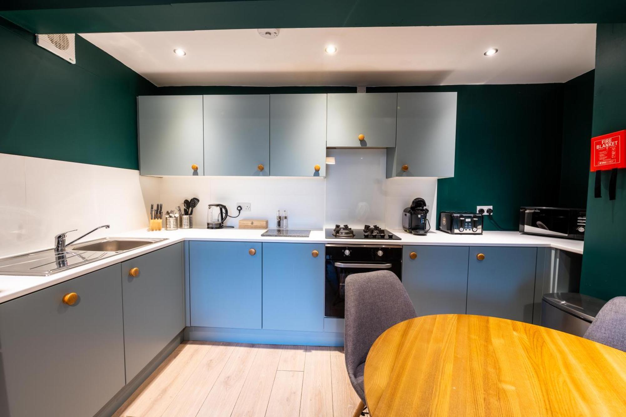 Aaron Wise - 17 Fitzhamon Apartments Cardiff Extérieur photo