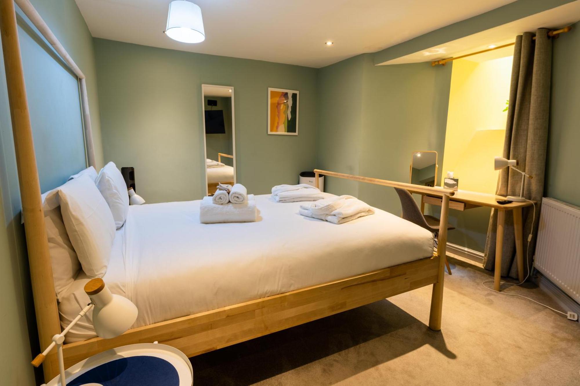 Aaron Wise - 17 Fitzhamon Apartments Cardiff Extérieur photo