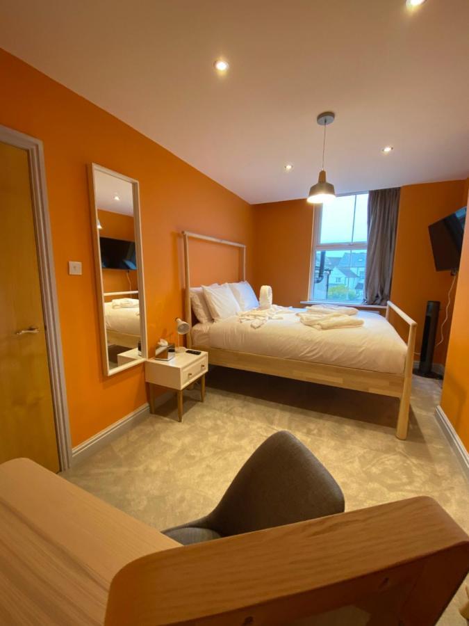 Aaron Wise - 17 Fitzhamon Apartments Cardiff Extérieur photo