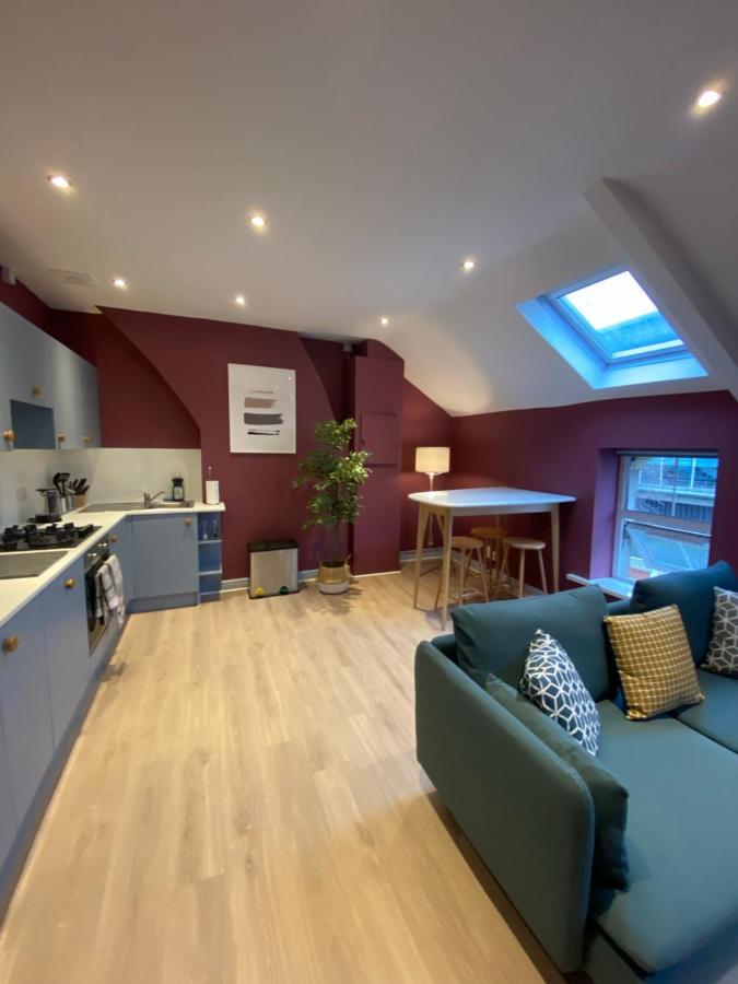 Aaron Wise - 17 Fitzhamon Apartments Cardiff Extérieur photo