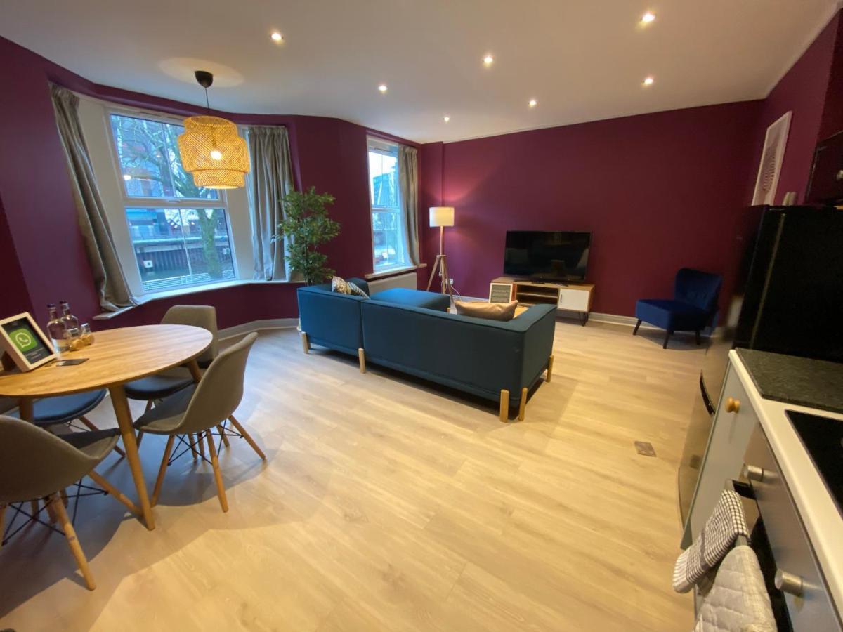 Aaron Wise - 17 Fitzhamon Apartments Cardiff Extérieur photo